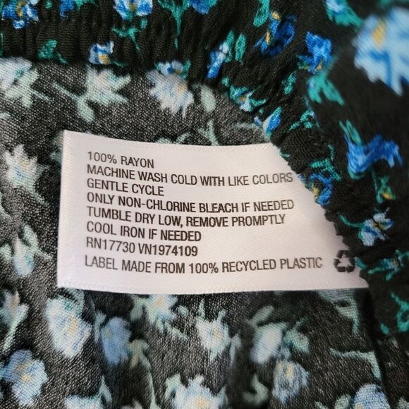 Wild Fable Women's Floral Ruffled Crop Top Blouse - Picture 15 of 16